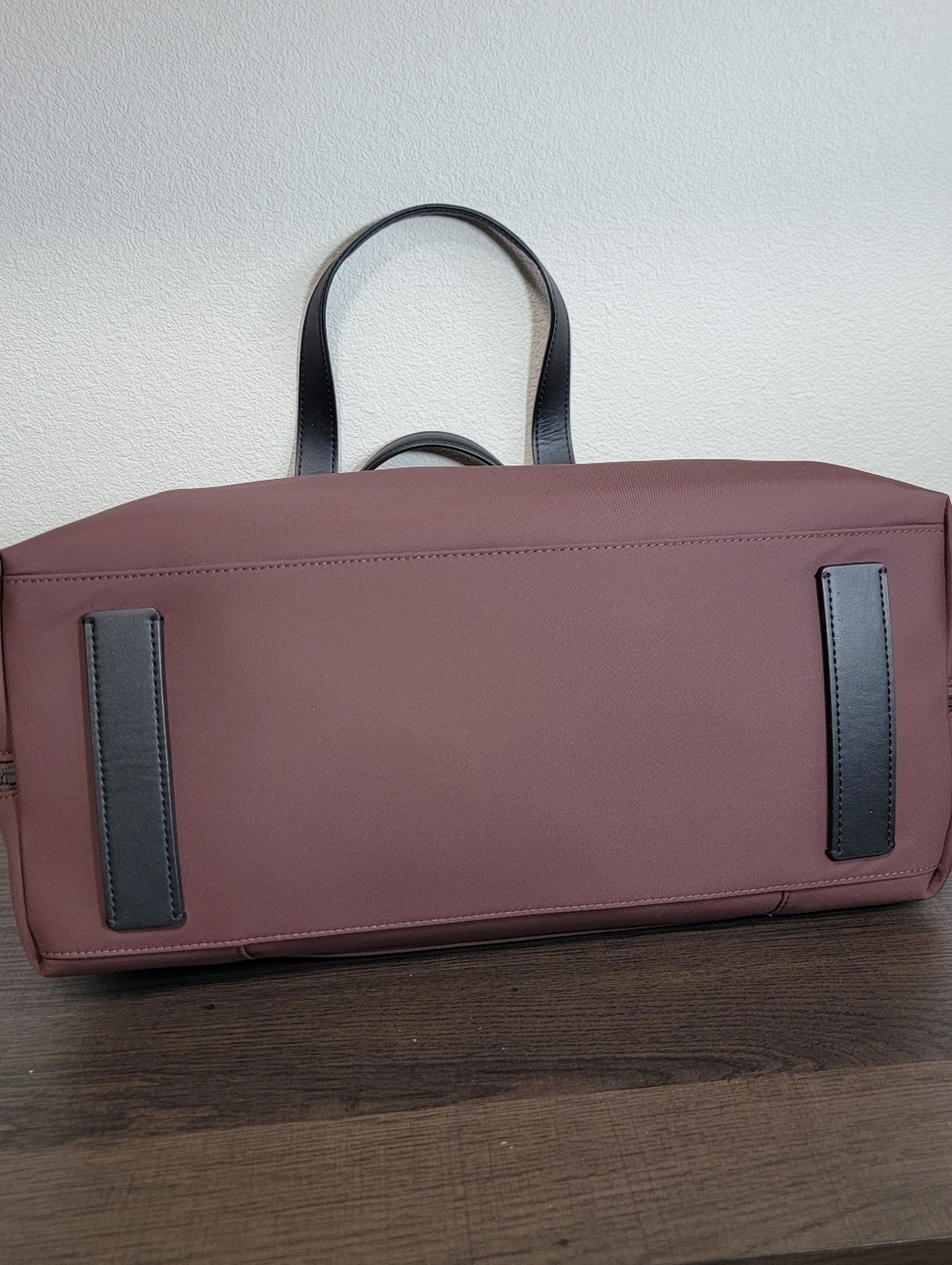 Away The Everywhere Bag In Burgandy No Shoulder Strap - Picture 10 of 10